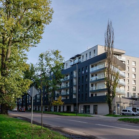 Queen Size Bed - Apartament Obok Manufaktury W Centrum Lodzi - Parking Gratis!!! 外观 照片